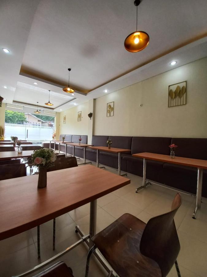 Grand Avira Hotel Batu Merah Exterior foto